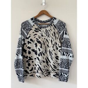 David Cline‎ Animal Print Knit Top Size M Gray Muted Artsy Lightweight Sweater
